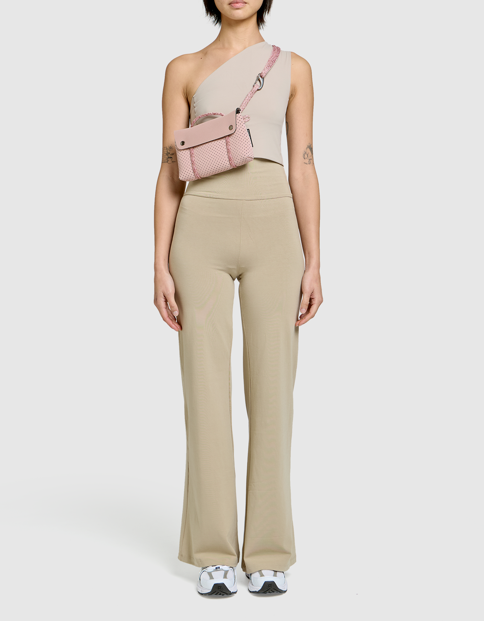 Compass Kit crossbody in blush