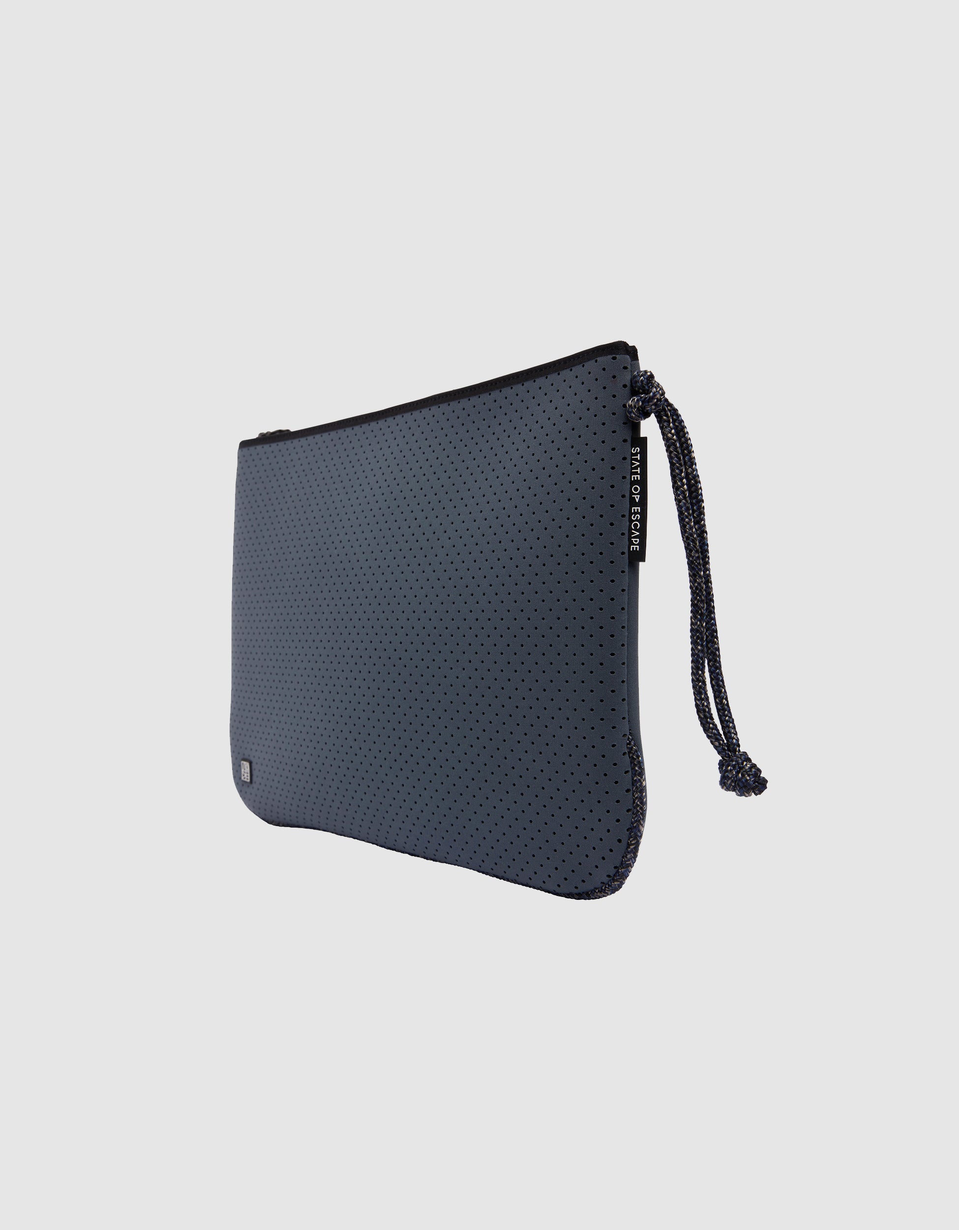 Everyday large flat pouch in pewter