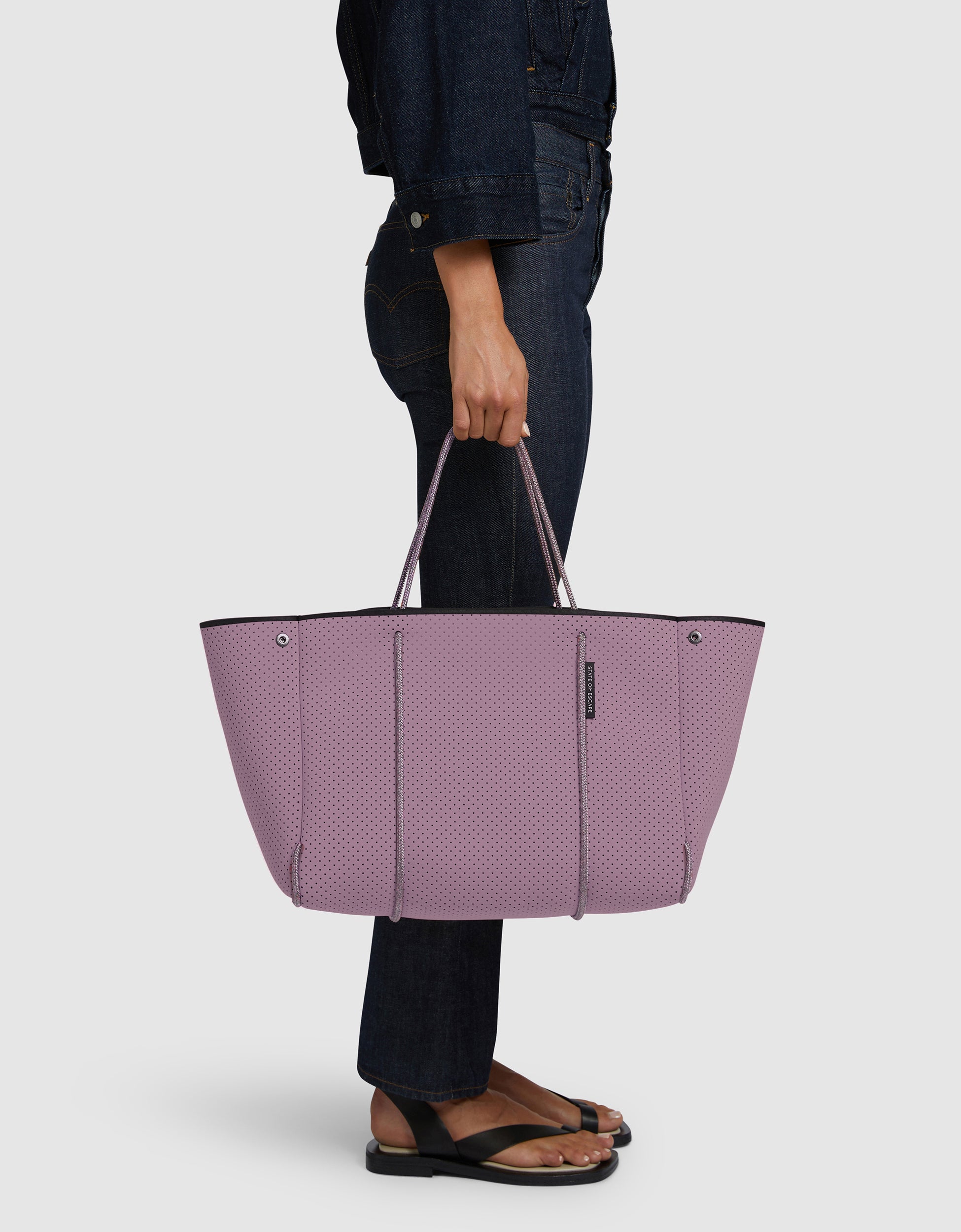 Escape tote in orchid – State of Escape
