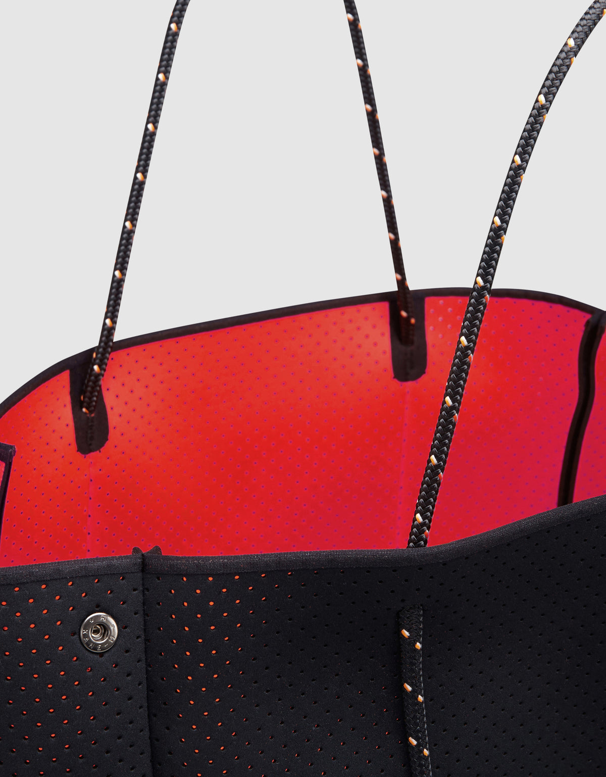Escape™ tote black/hot coral