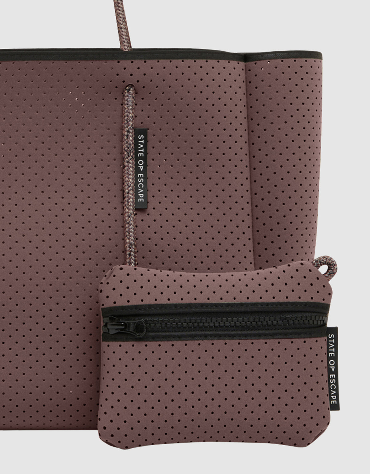 Flying Solo tote in peppercorn