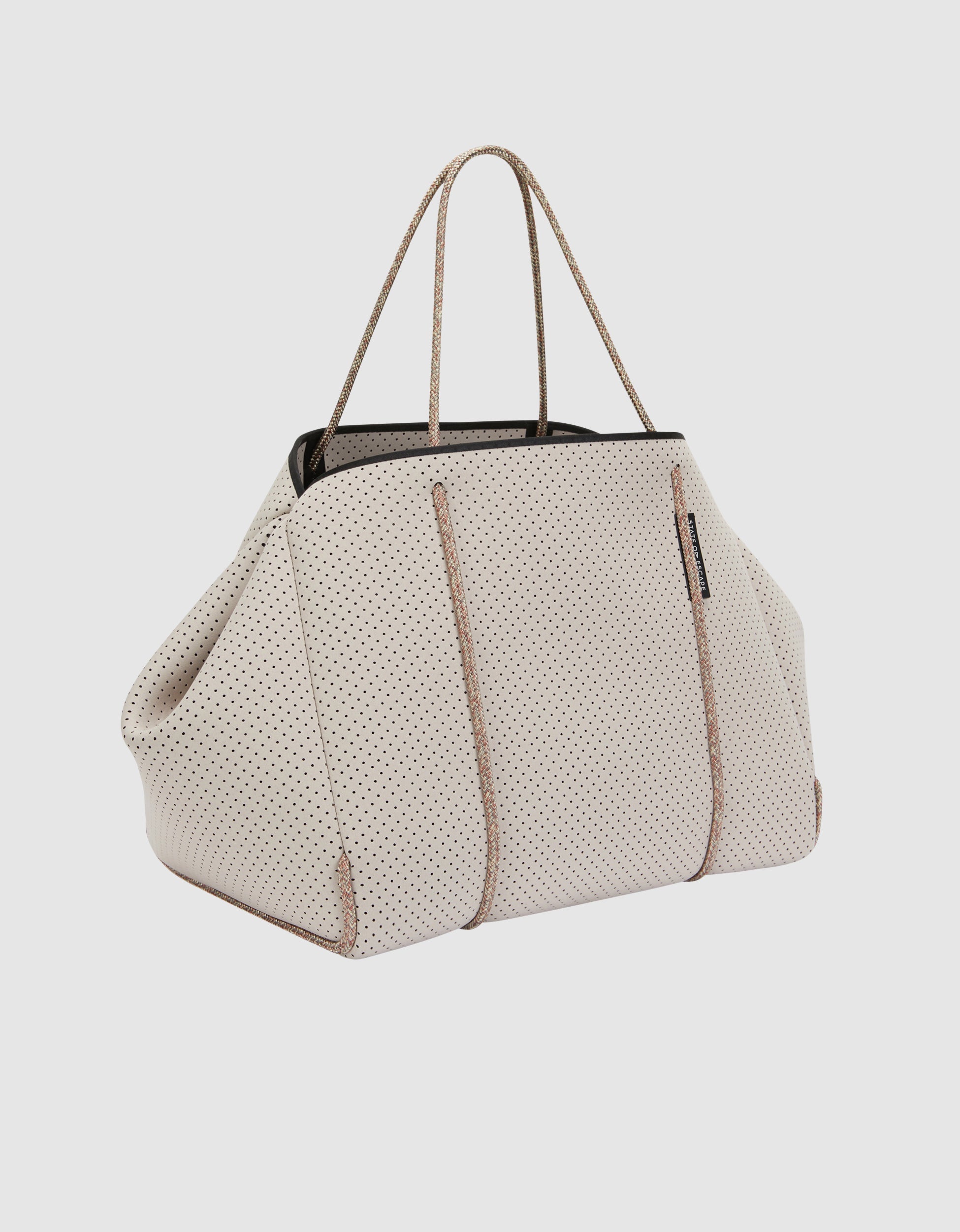 Escape™ tote in stone – State of Escape