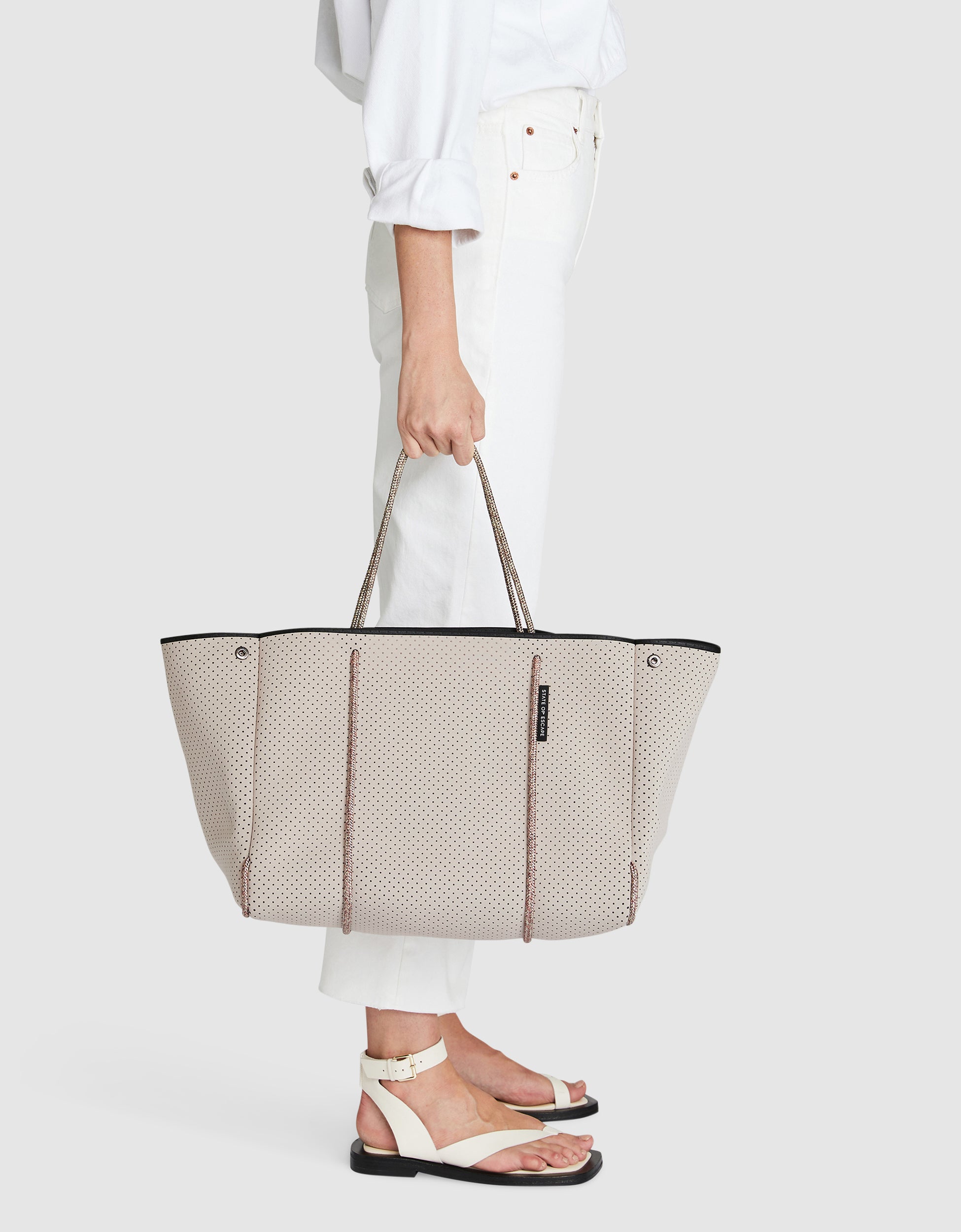 Escape™ tote in stone / washed lapis (dual tone)