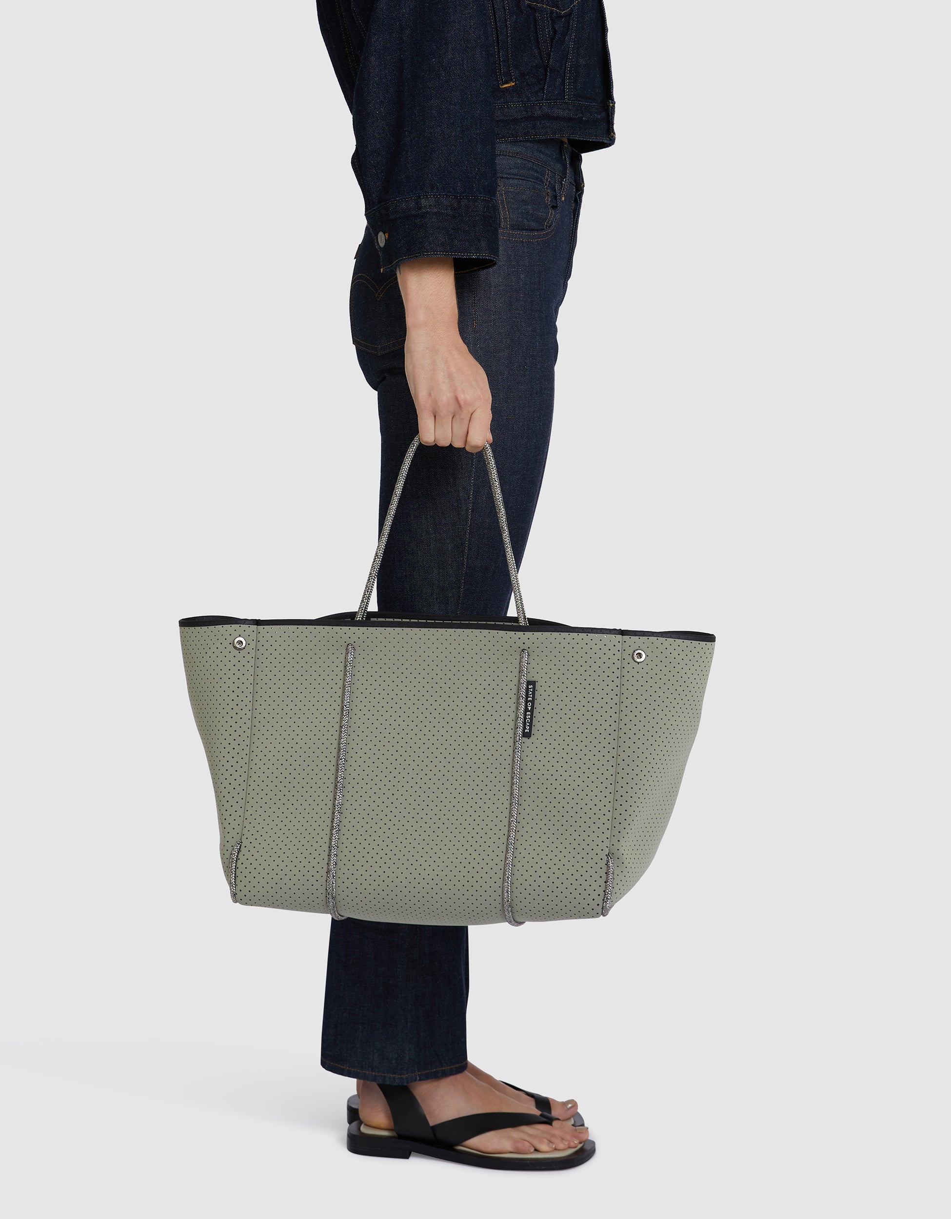 Escape™ tote in sage green