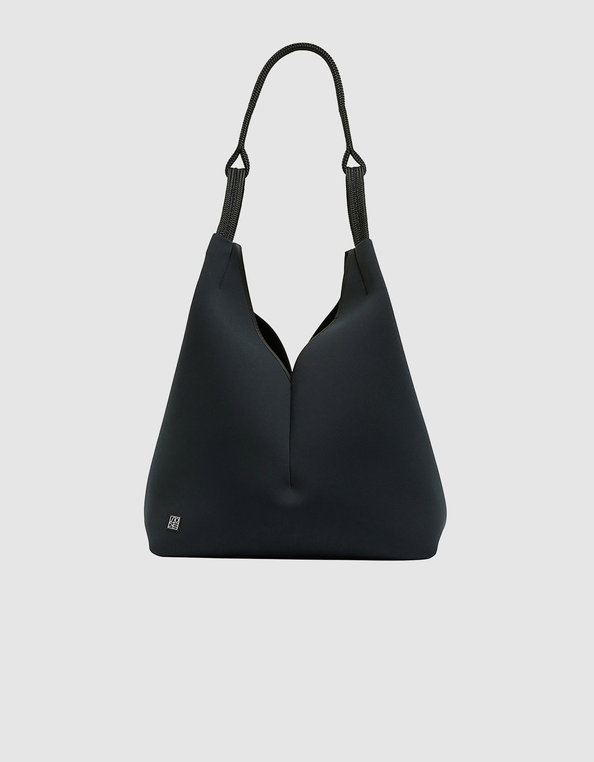 Solstice tote in black