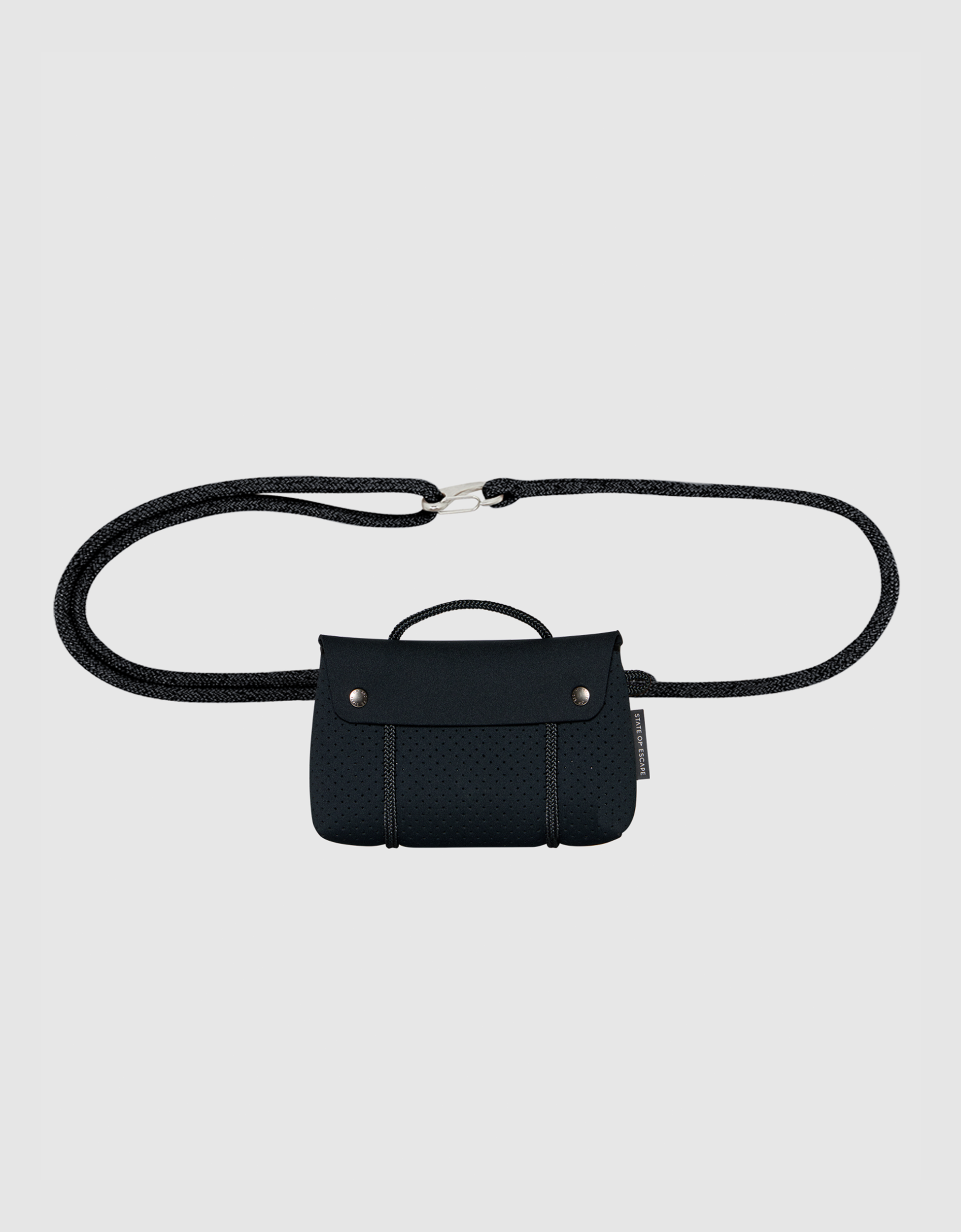 Compass kit crossbody in black