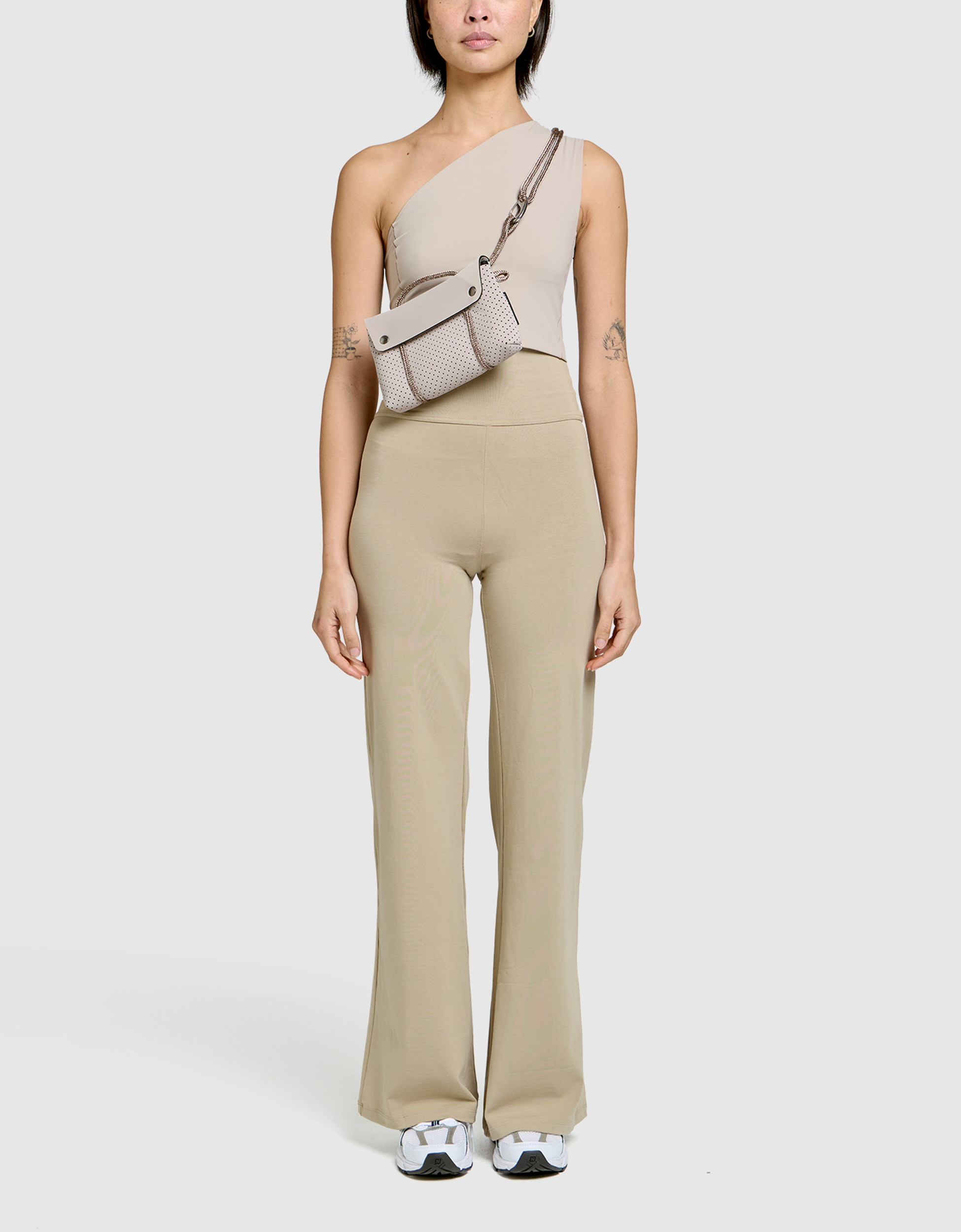 Compass kit crossbody in stone