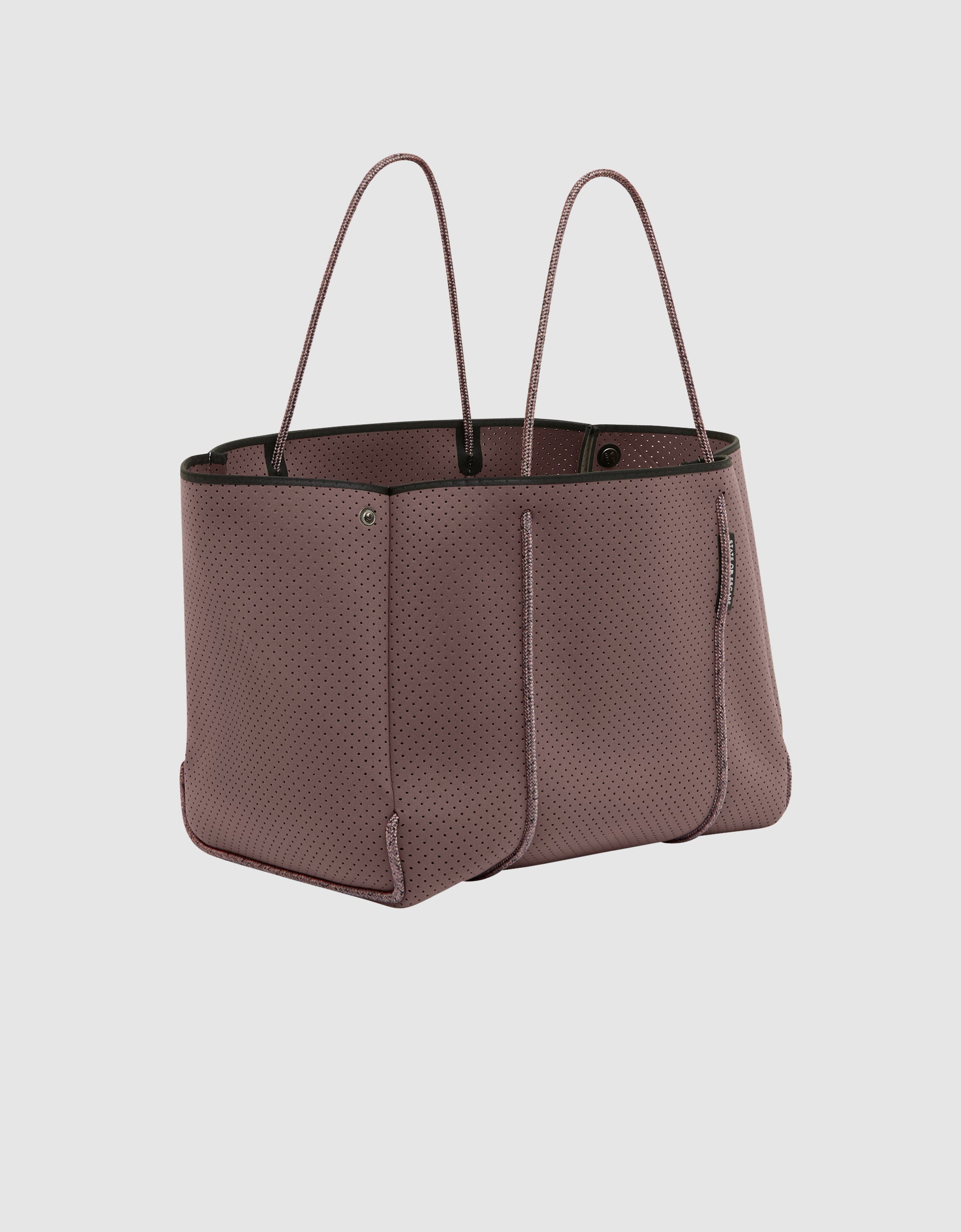 Escape tote in peppercorn