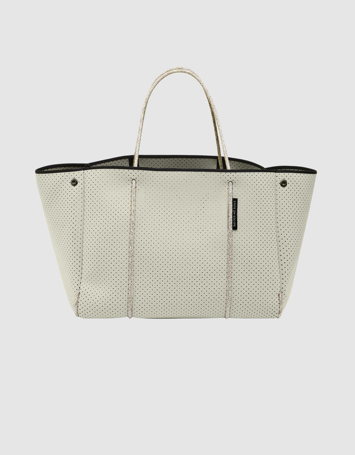 STATE ＯＦ　ESCAPE Escape™ tote in saddle – State of Escape