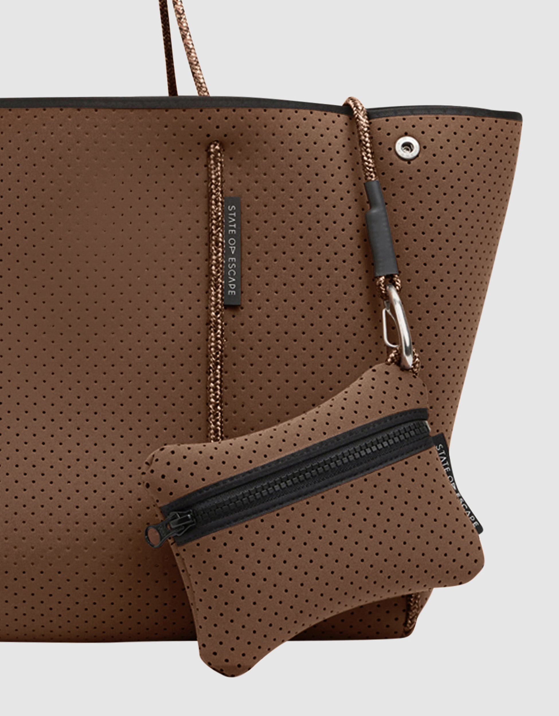 Escape™ tote in saddle