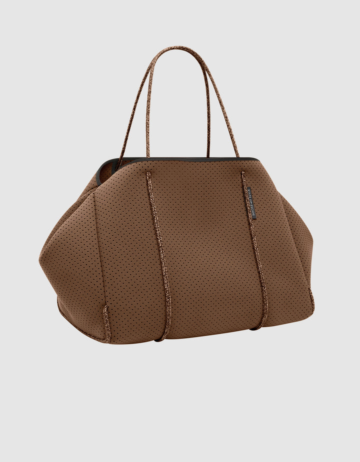Escape™ tote in saddle – State of Escape