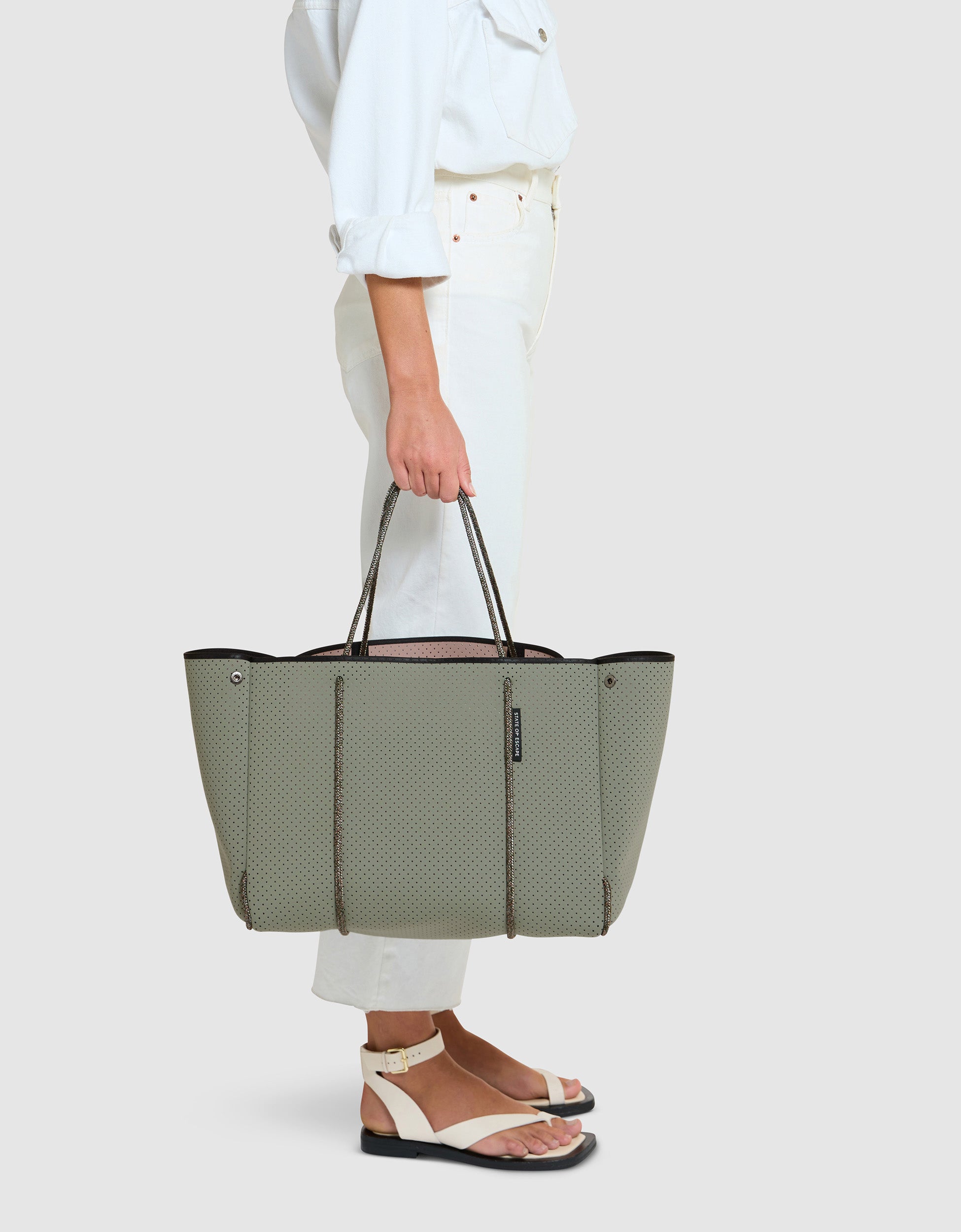 Escape™ tote in sage / blush (dual tone)