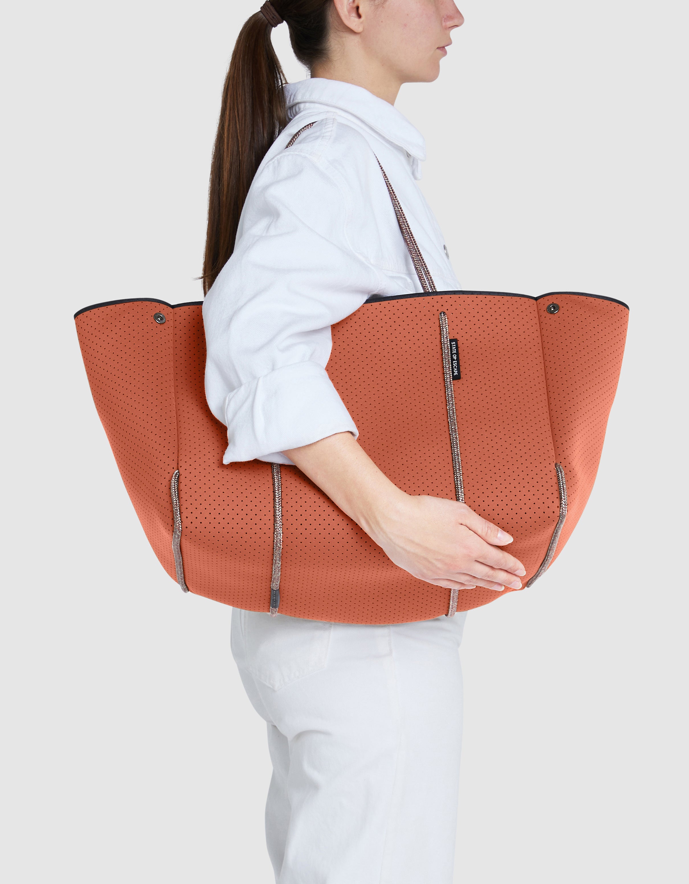 Escape tote in terracotta