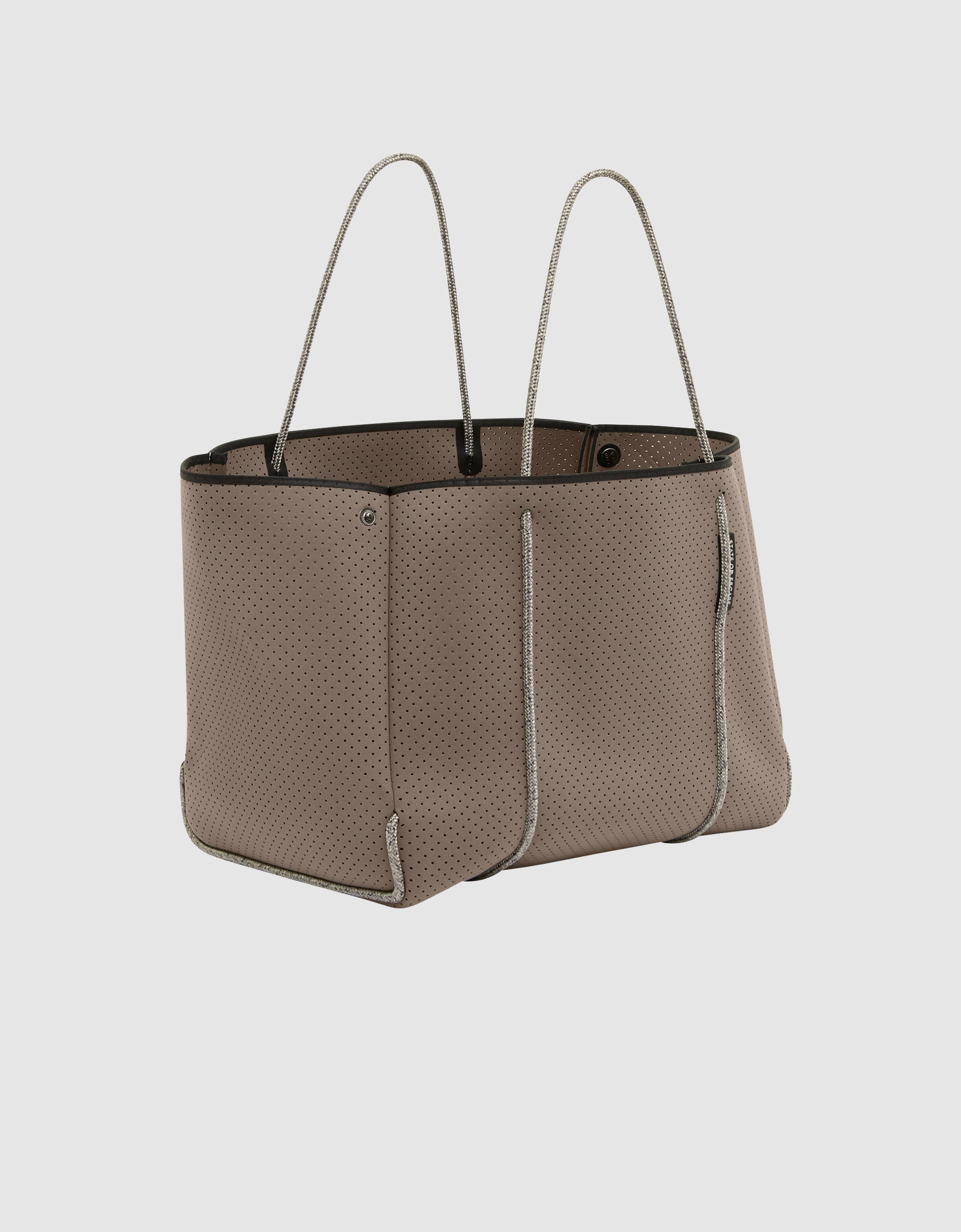 Escape tote in woodsmoke