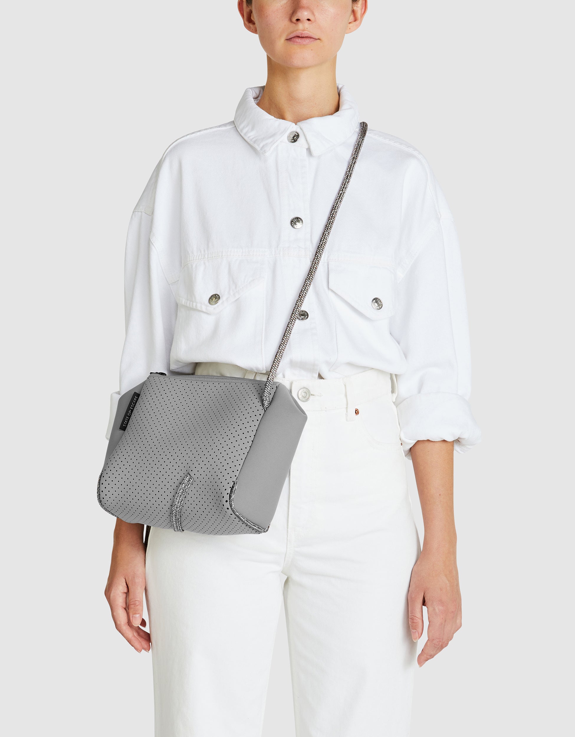 Festival crossbody in dove