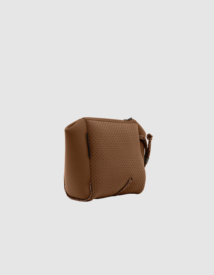 Festival crossbody in saddle – State of Escape