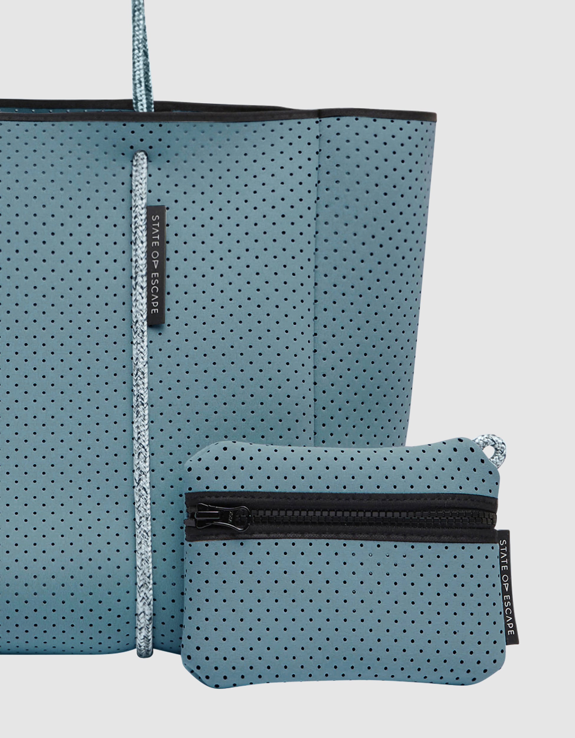 Flying Solo tote in chambray