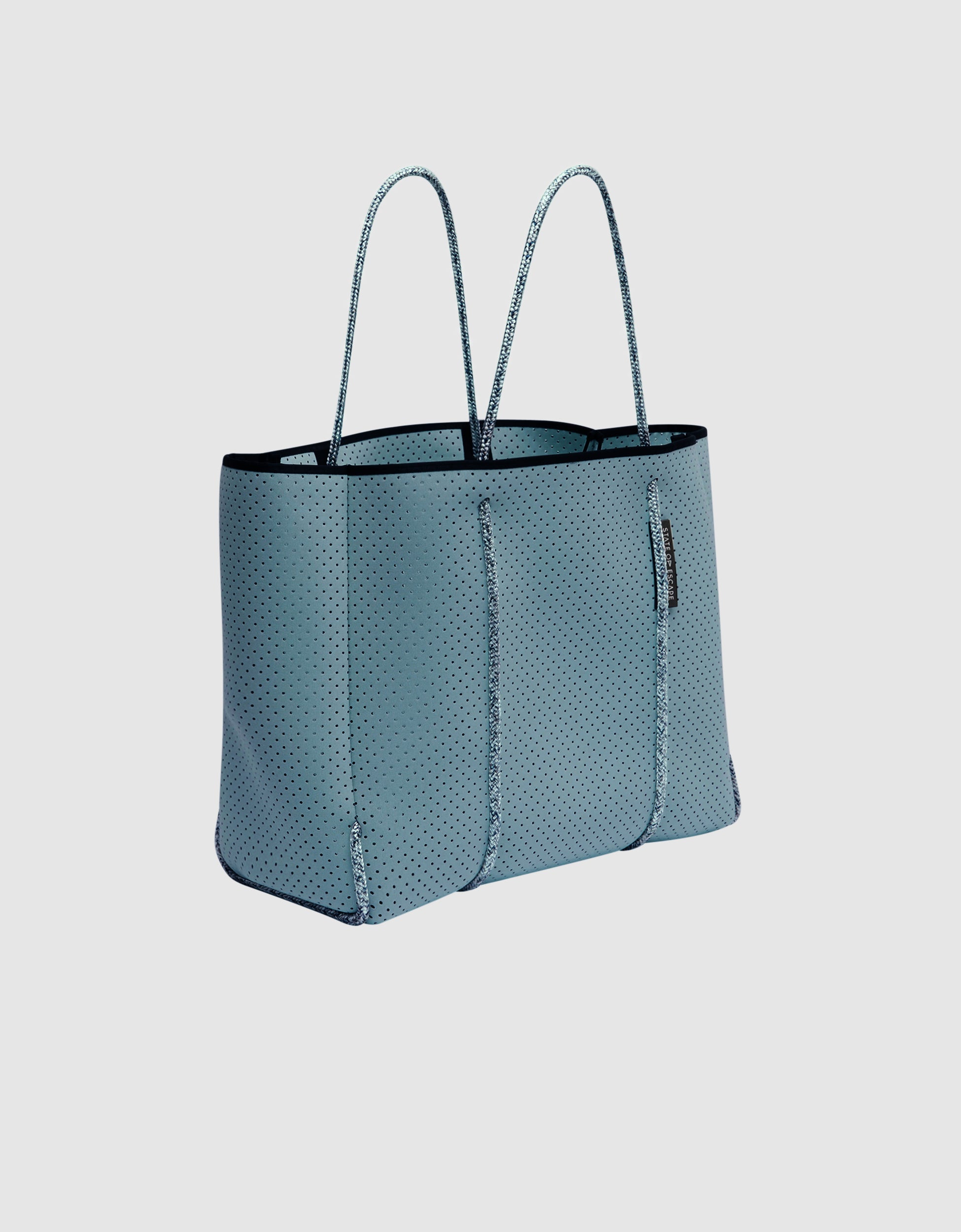 Flying Solo tote in chambray