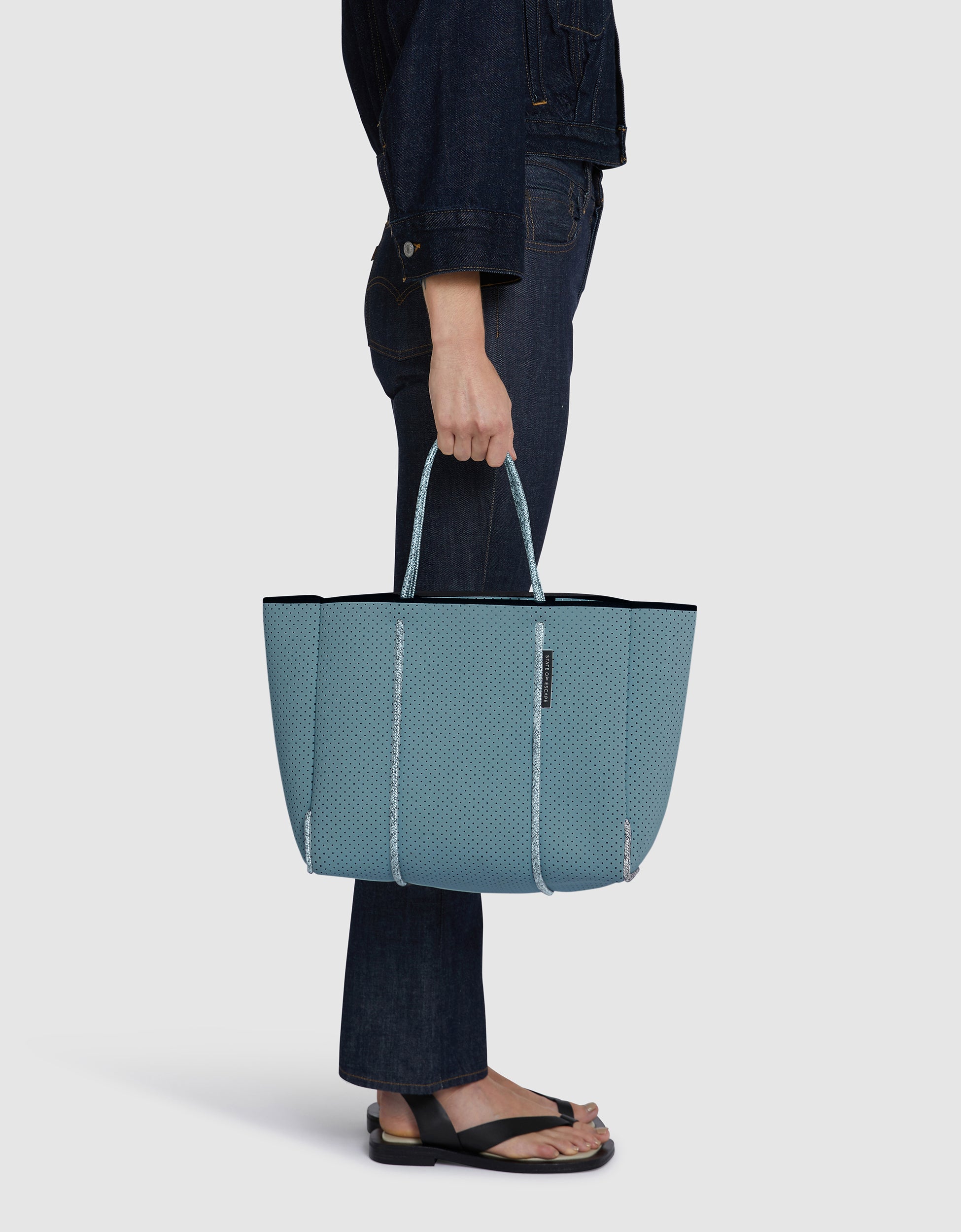 Flying Solo tote in chambray