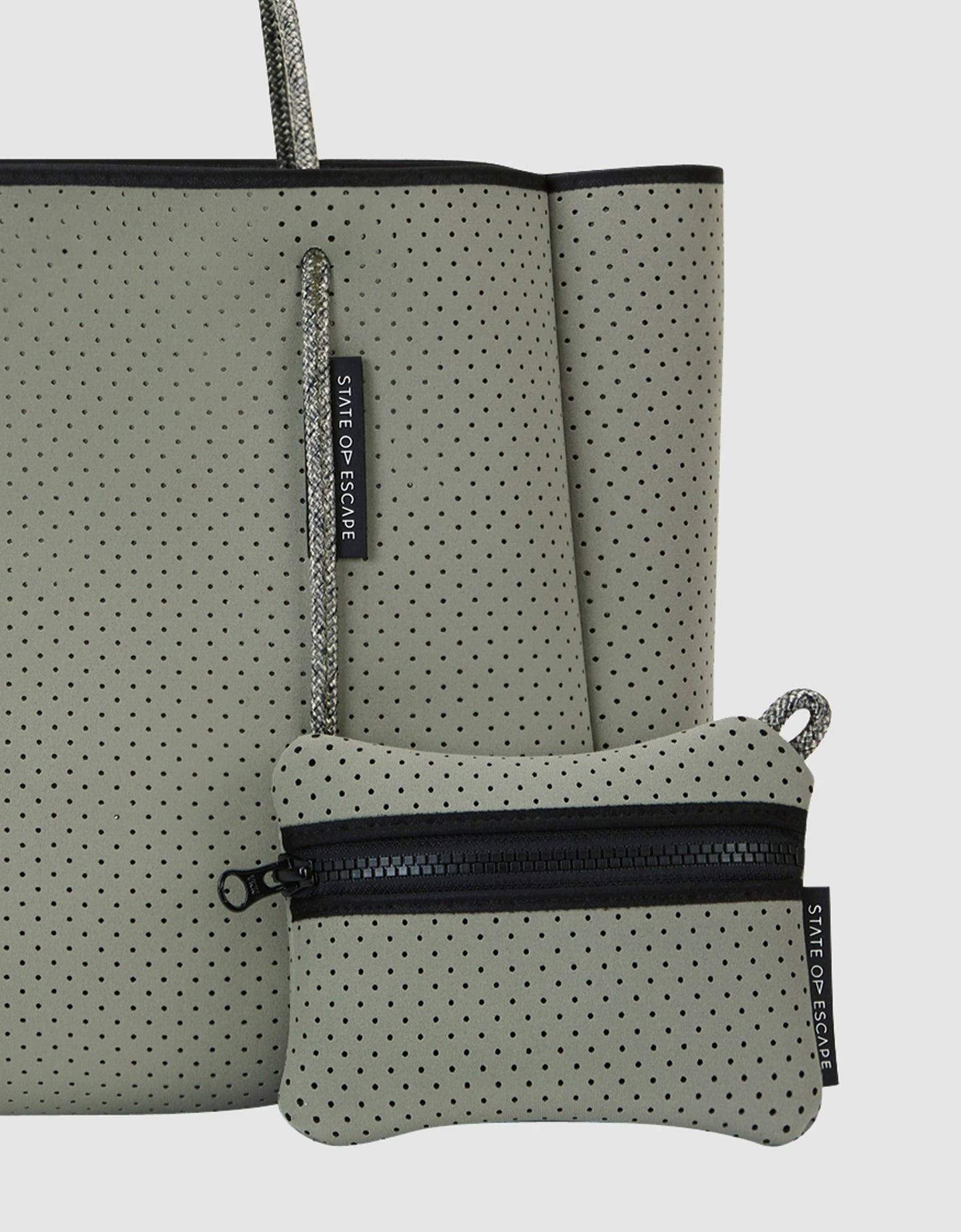 Flying Solo tote in sage green – State of Escape