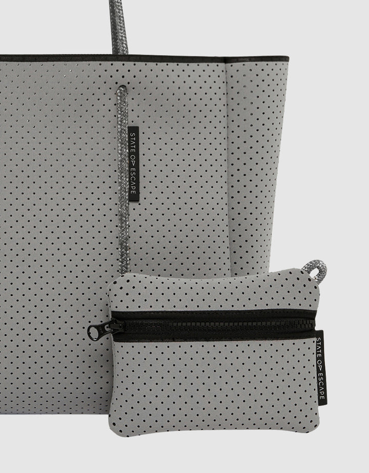 Flying Solo tote in dove – State of Escape
