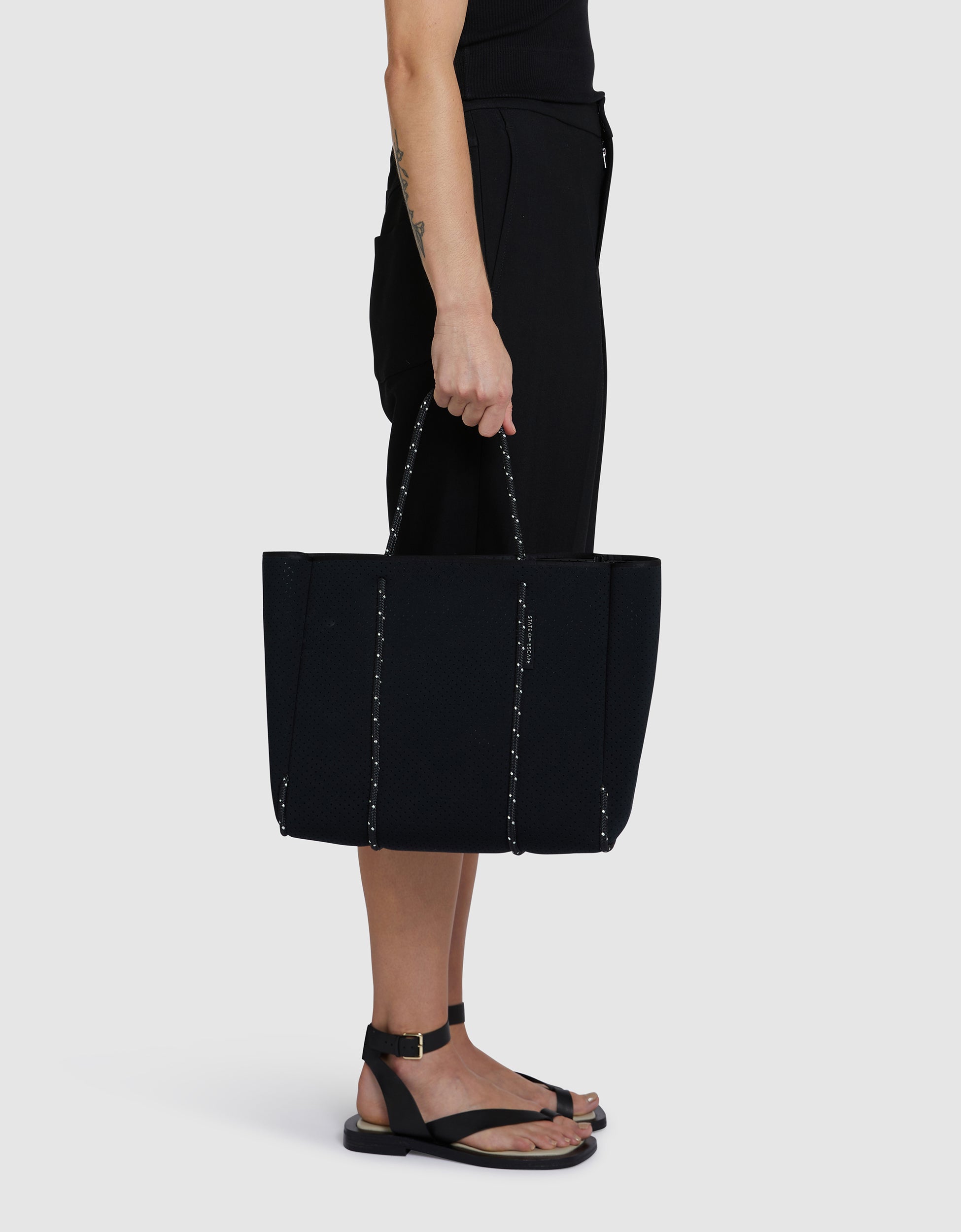 Flying Solo tote in highlight fleck black
