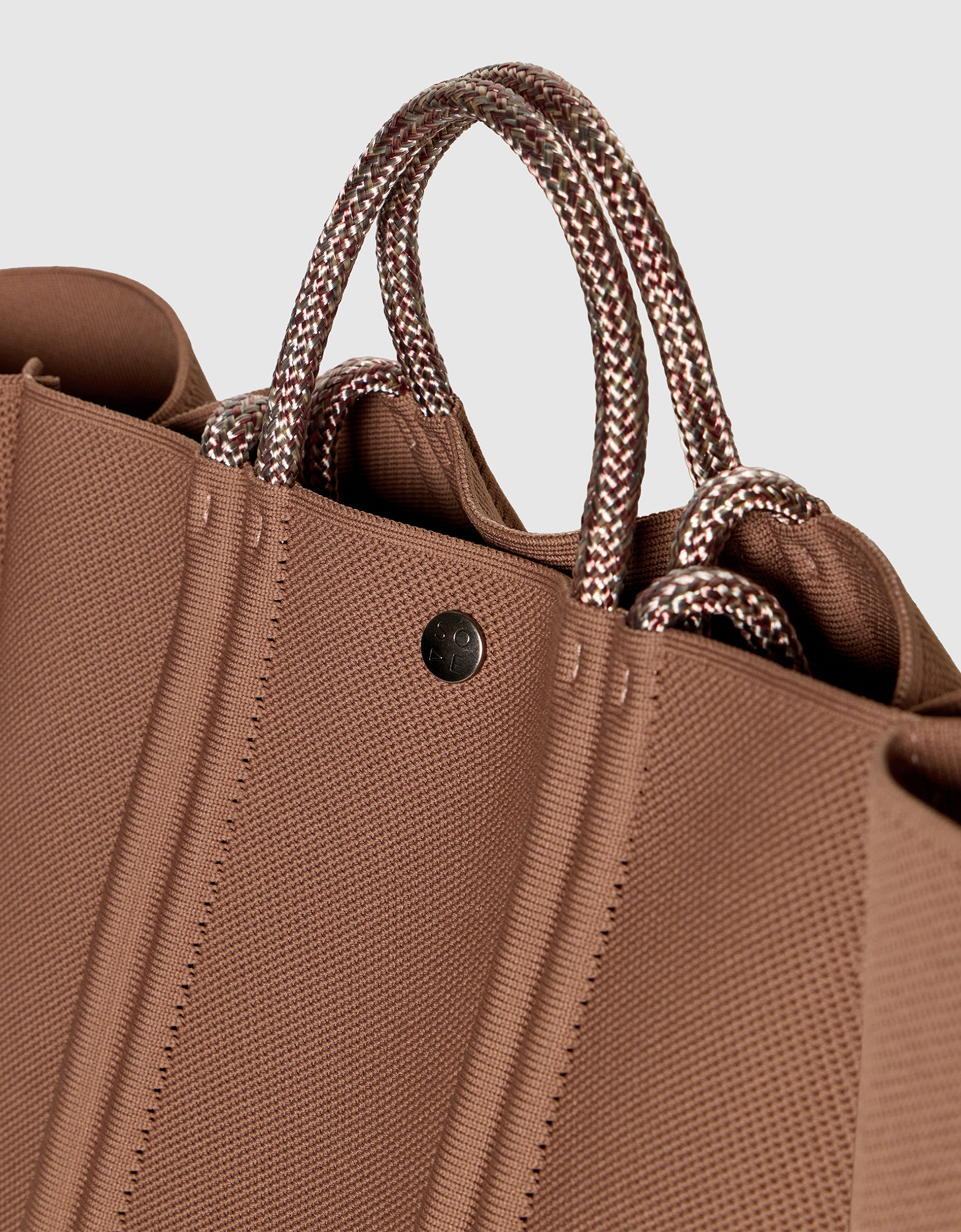Meridian large tote in hazelnut