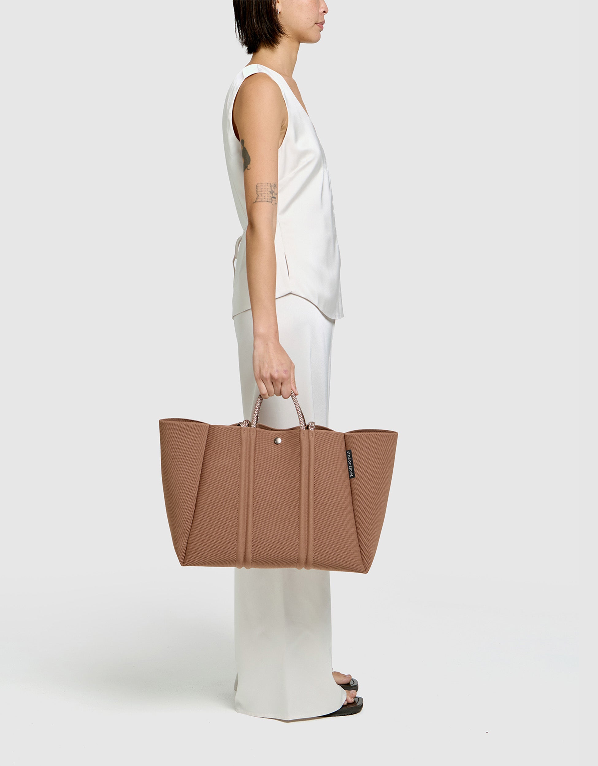 Meridian large tote in hazelnut