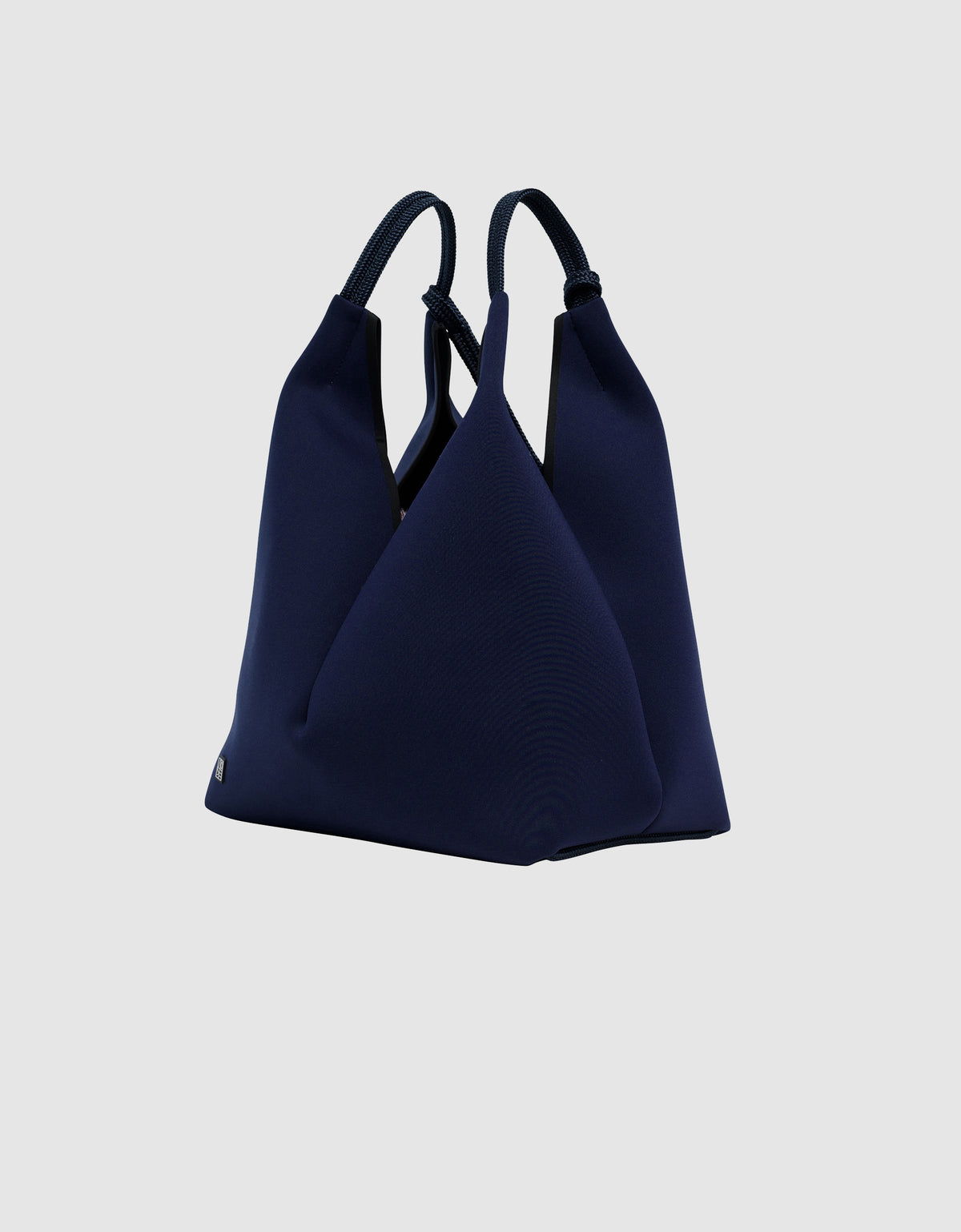 Solstice tote in cosmos