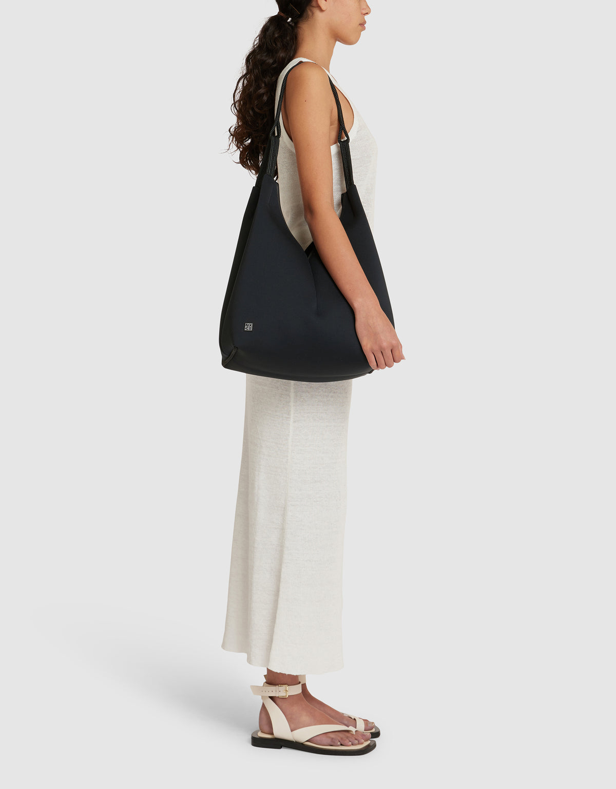 Solstice tote in black