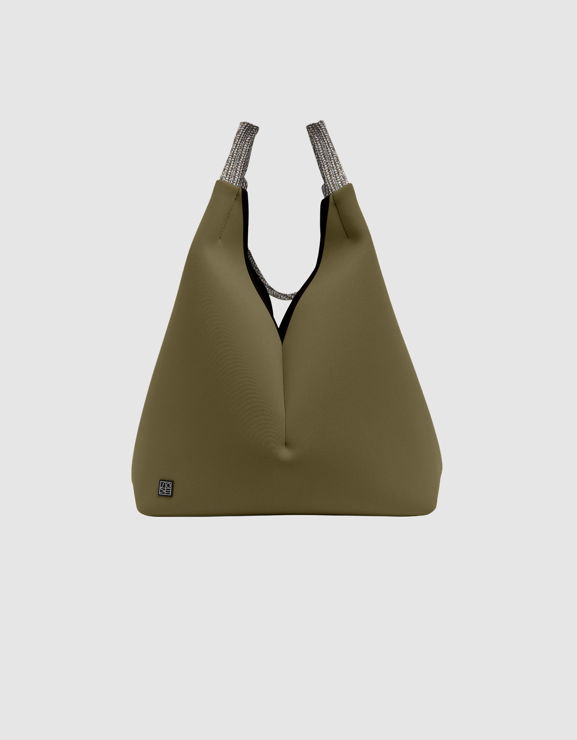 Solstice tote in shadow