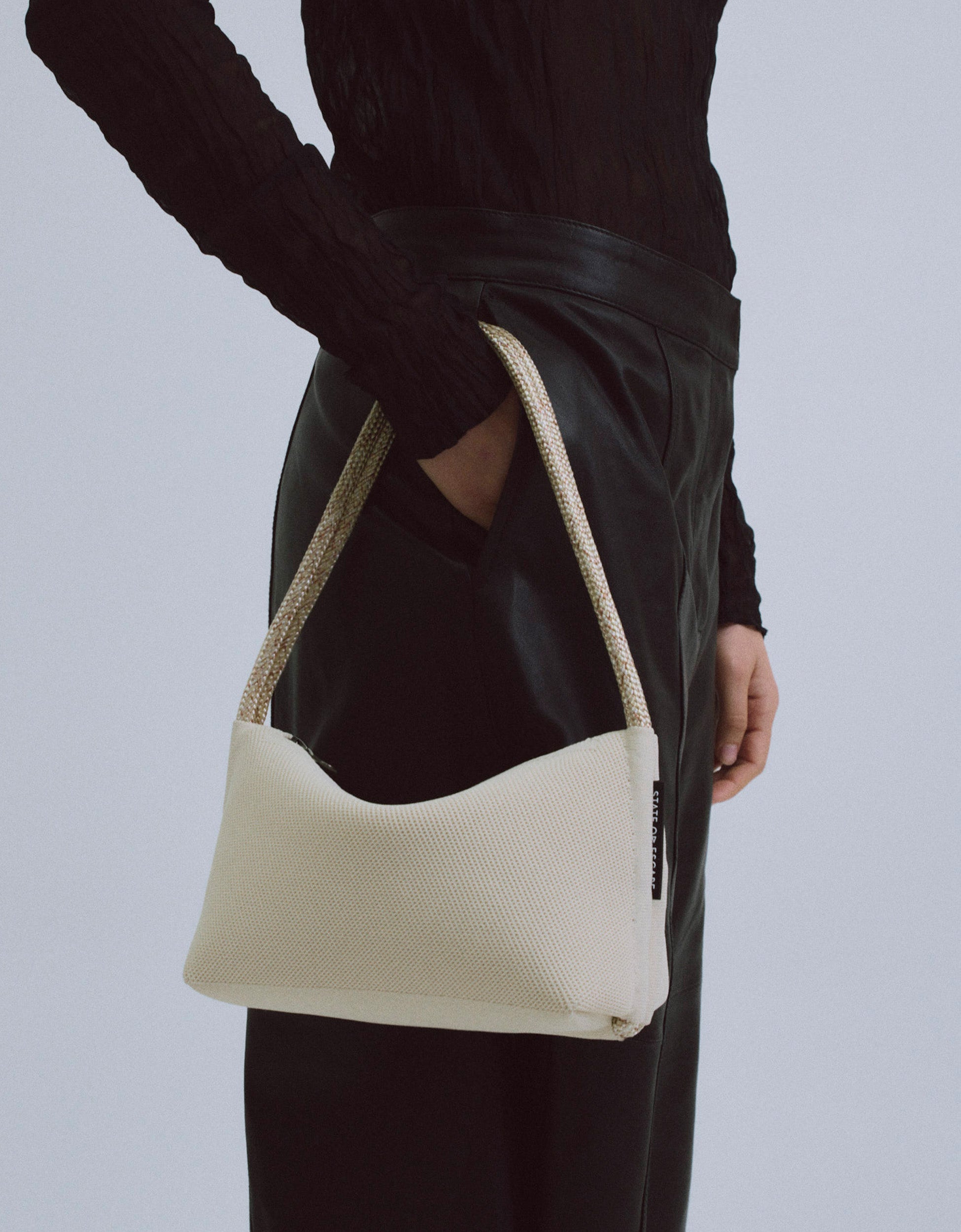 Meridian shoulder bag in hazelnut