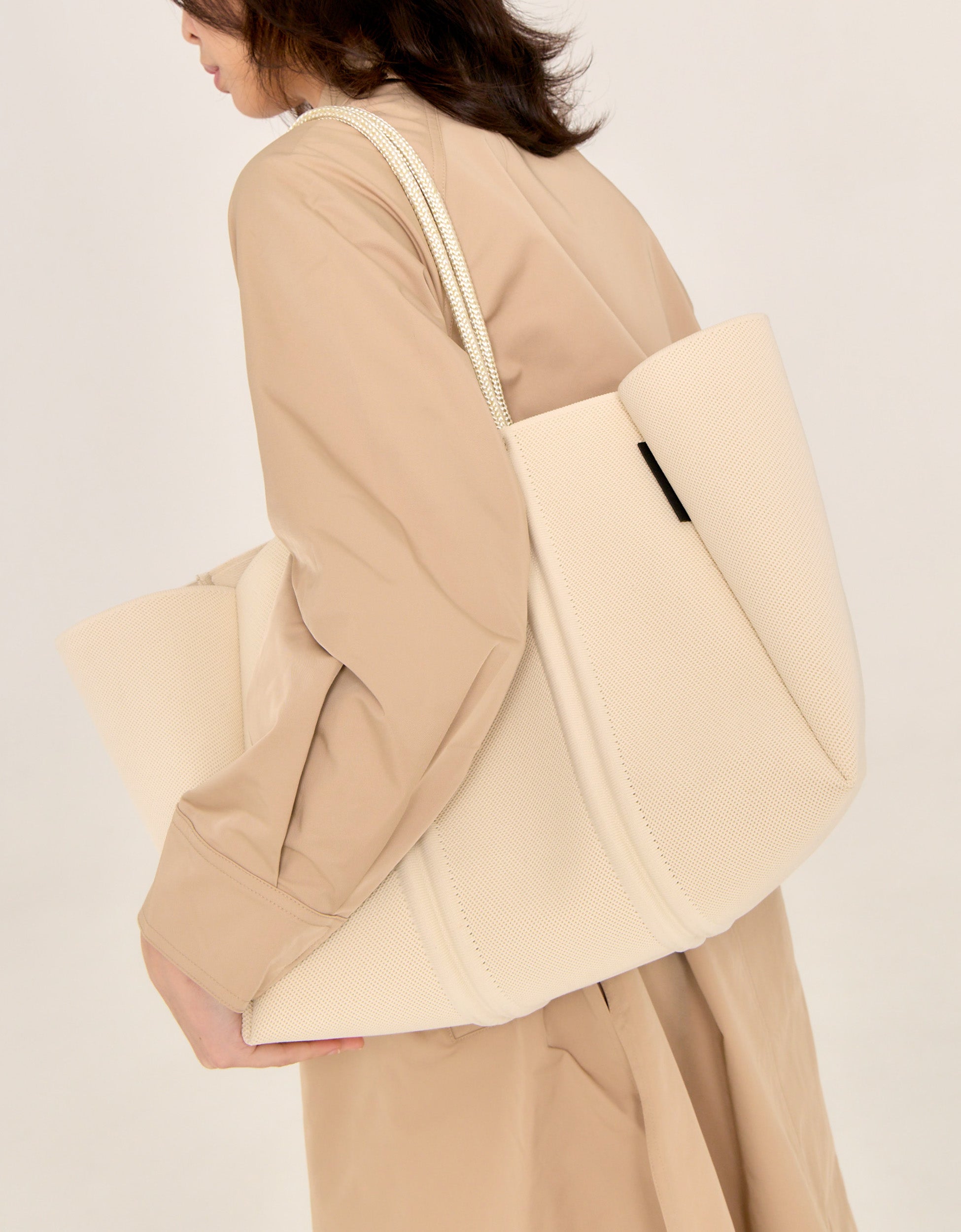 Meridian large tote in crema