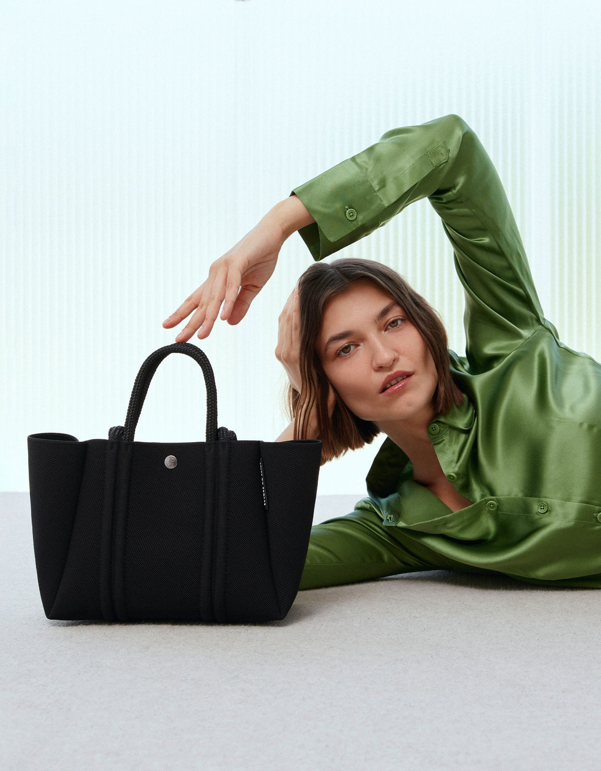 Meridian small tote black