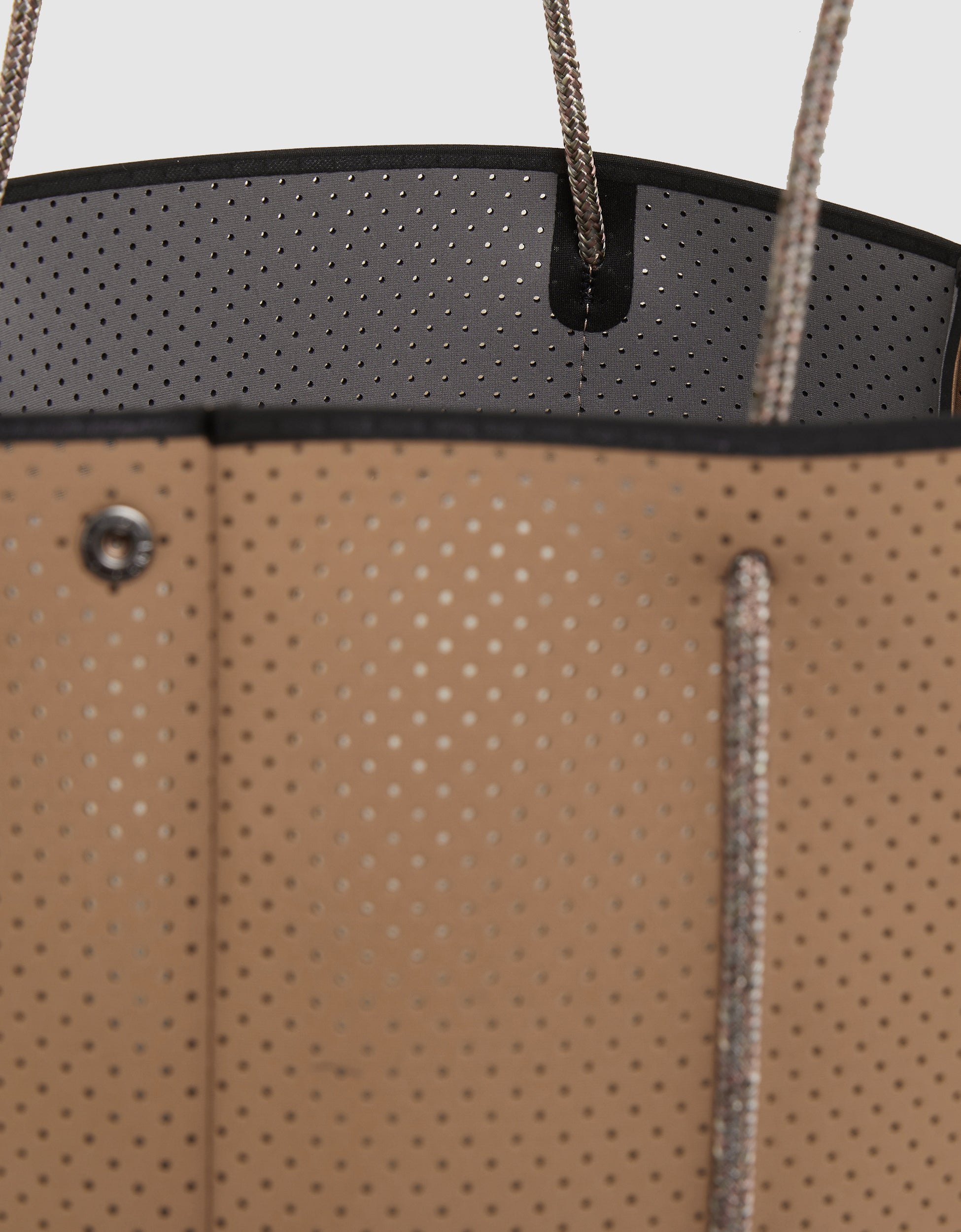 Escape™ tote in caramel / steel (dual tone)