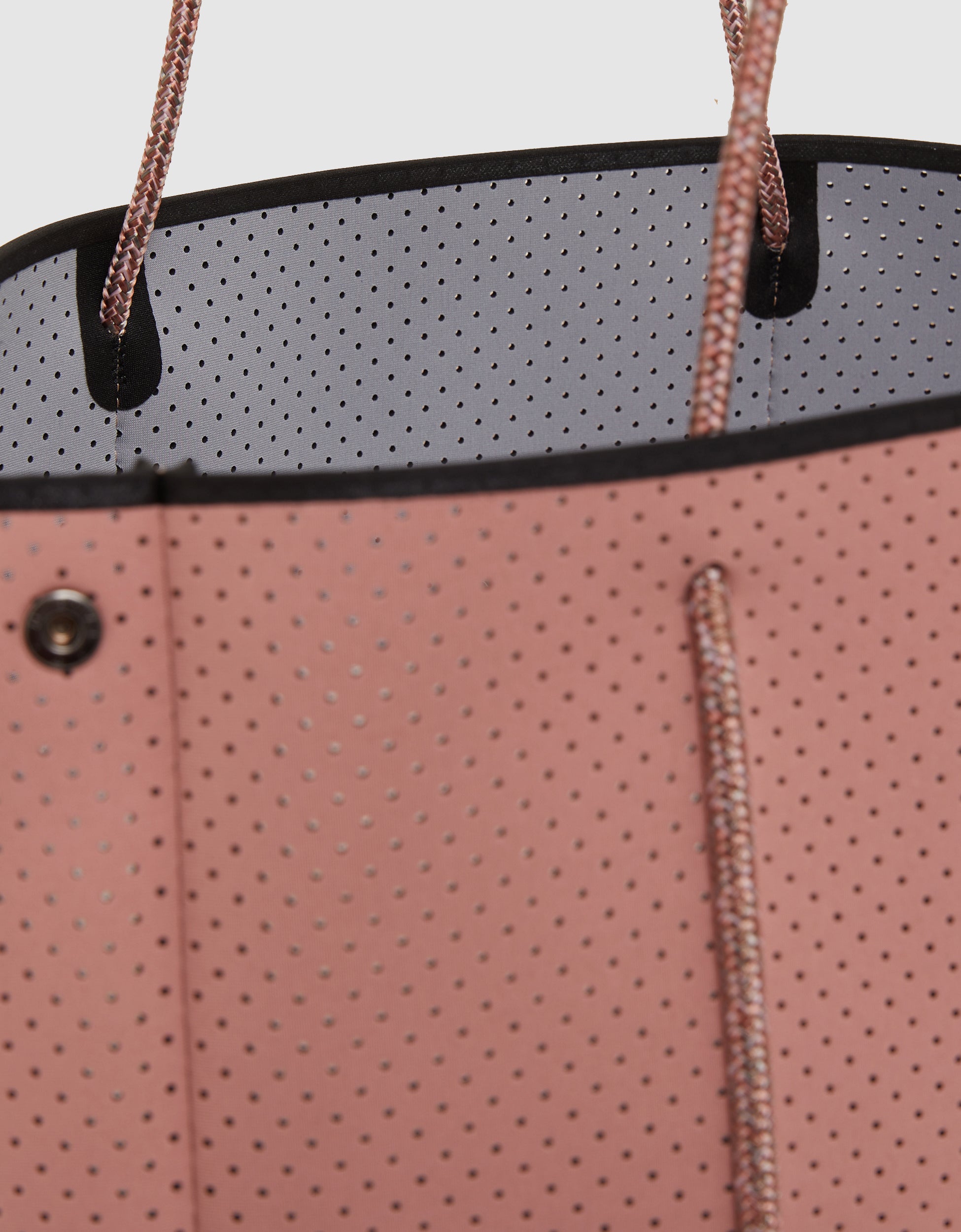 Escape™ tote in deep musk / dove (dual tone)