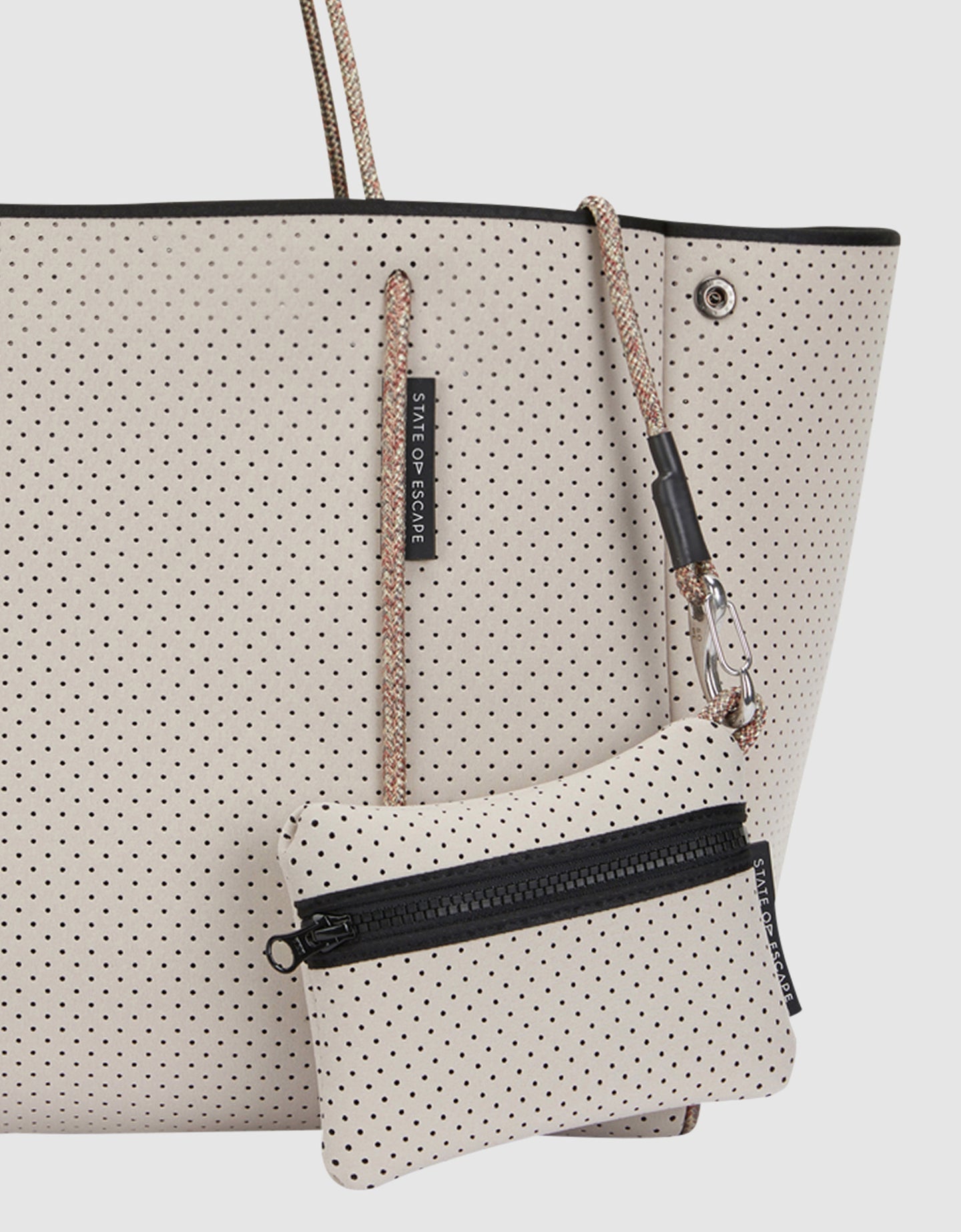 Escape™ tote in stone – State of Escape