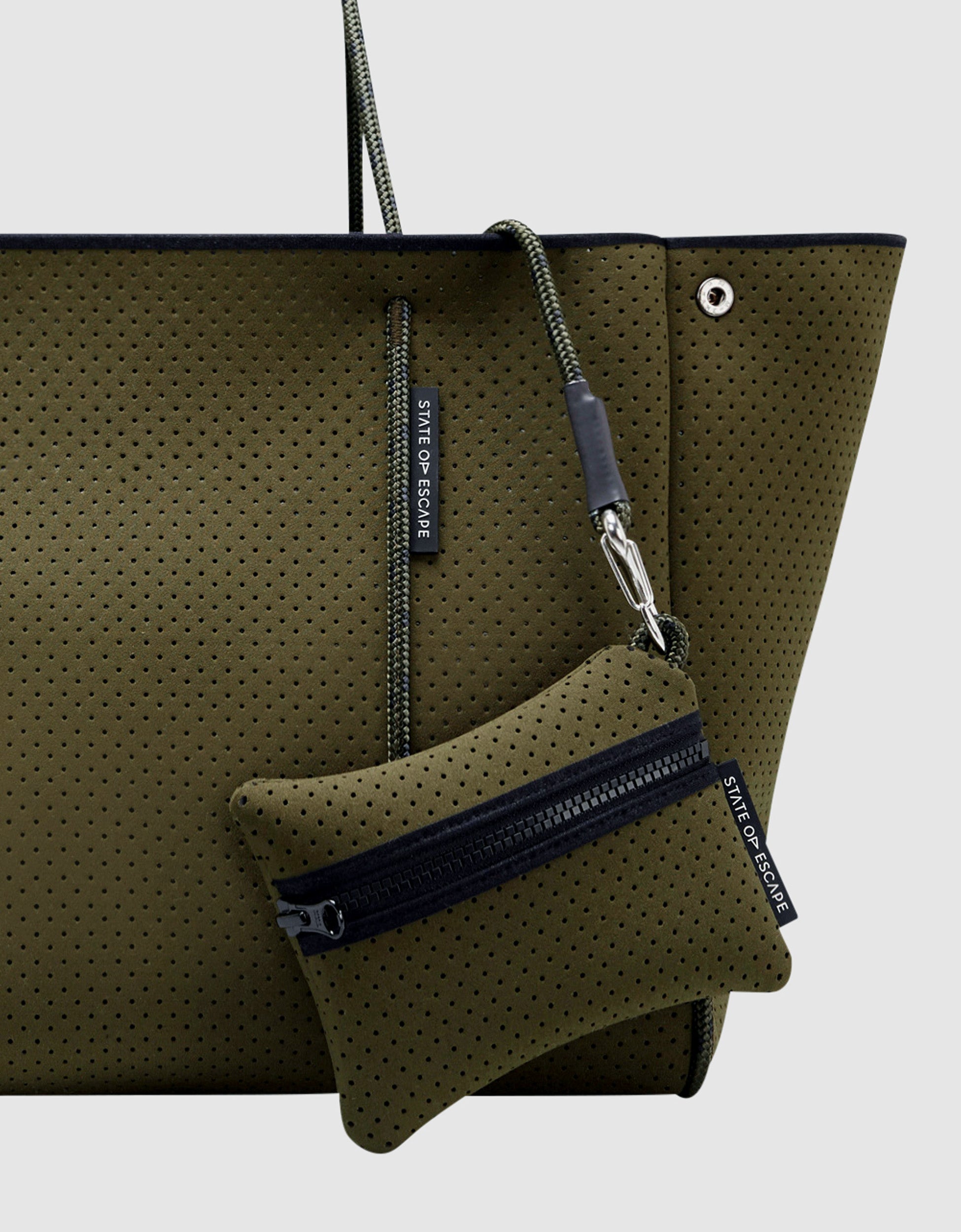 Escape™ tote in khaki