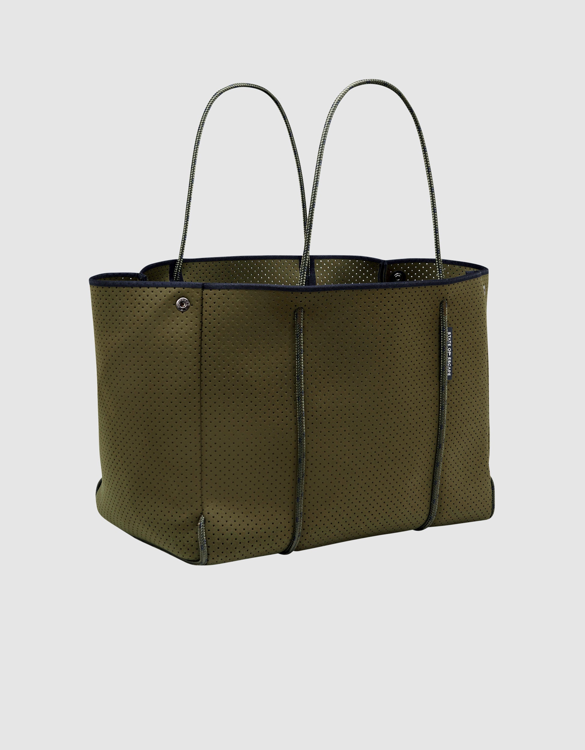 Escape™ tote in khaki