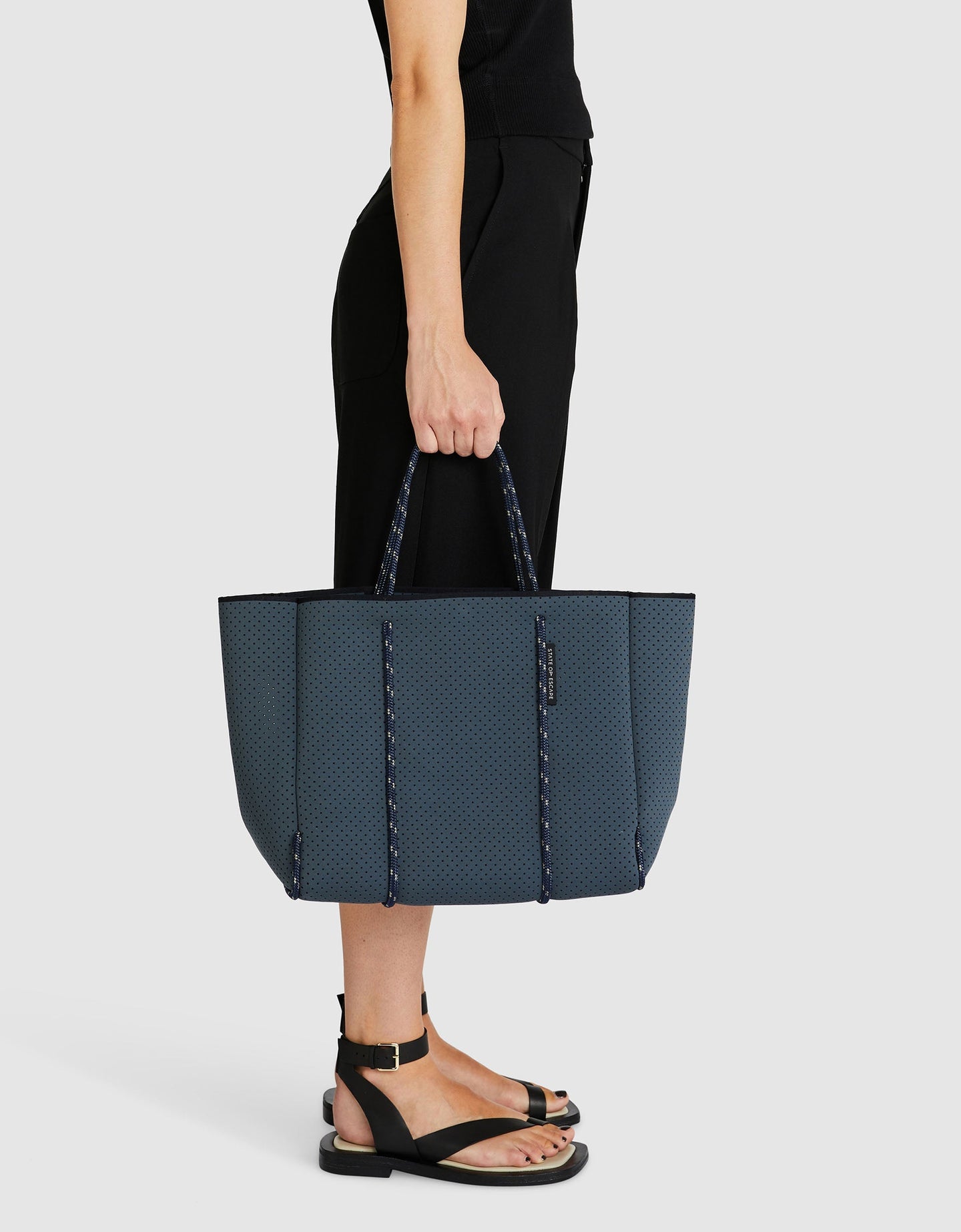 STATE OF ESCAPE Black Plain FLYING SOLO TOTE BAG WITH POUCH Used
