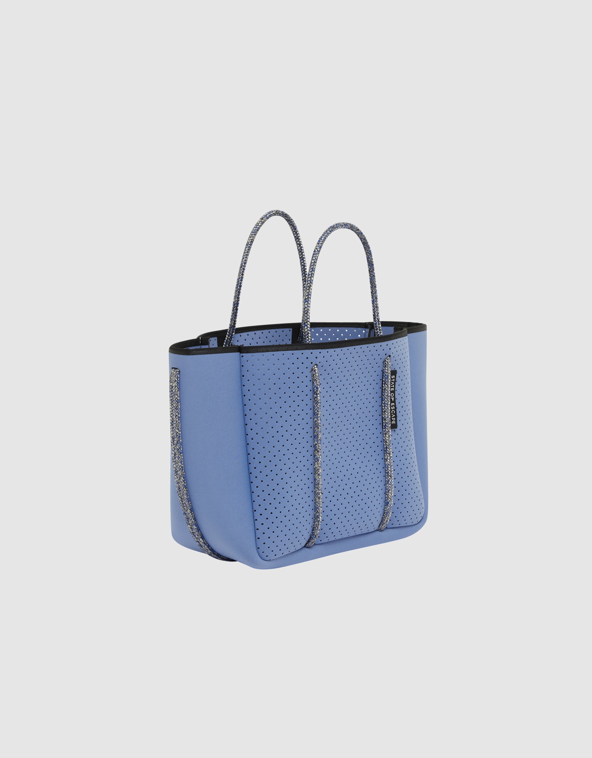Petite Escape in washed cornflower